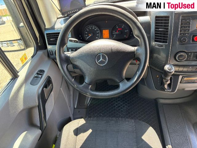 Mercedes-Benz Noge 12