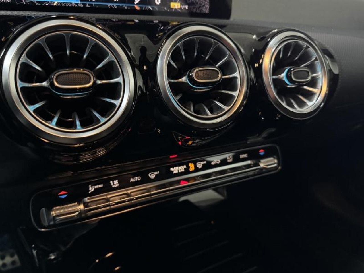 Photo du v&eacute;hicule 13 / 18