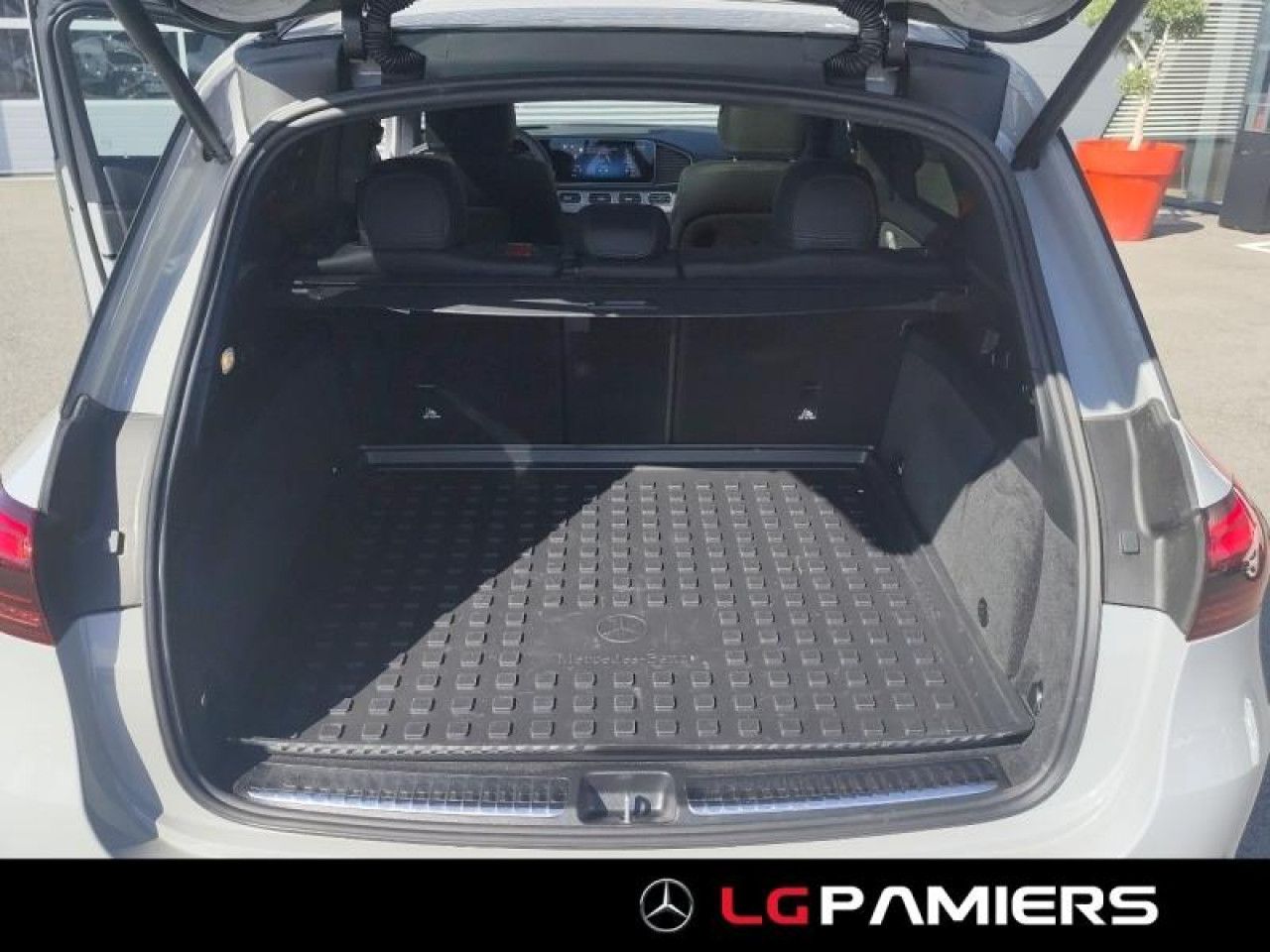 Photo du v&eacute;hicule 12 / 18