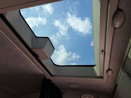 Vehicle image 5 / 14