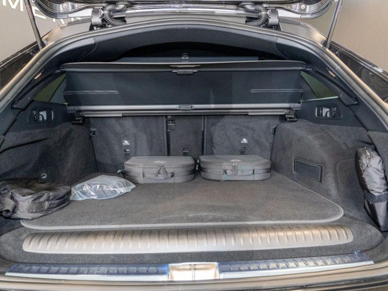 Mercedes-Benz E-Klasse – Bild 13