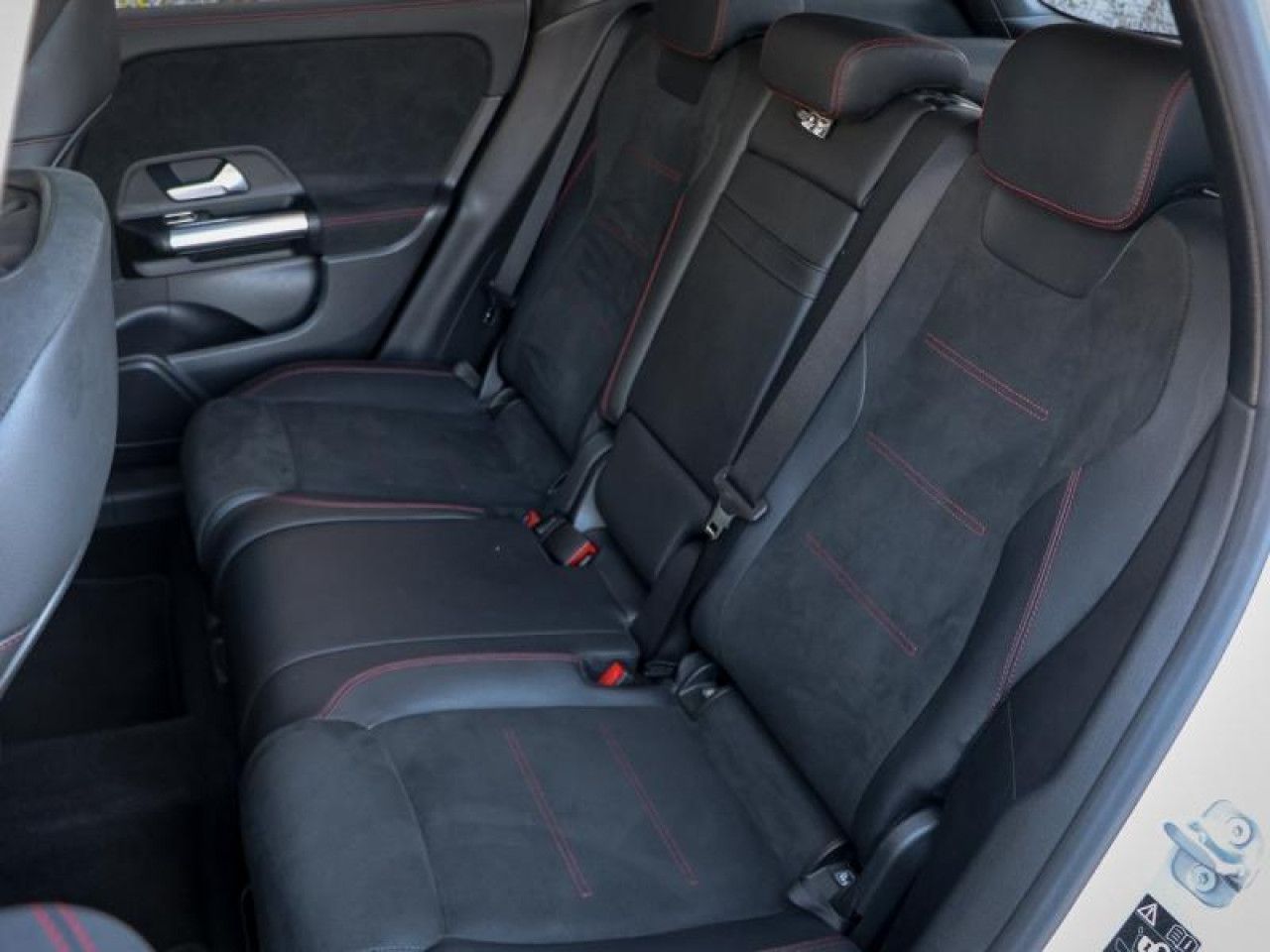 Photo du v&eacute;hicule 14 / 18