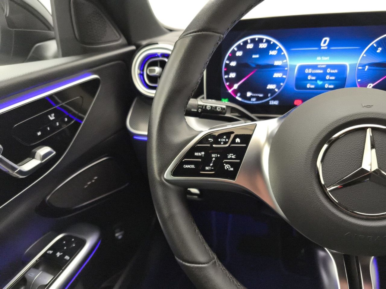 Mercedes-Benz C-Klasse – Bild 16