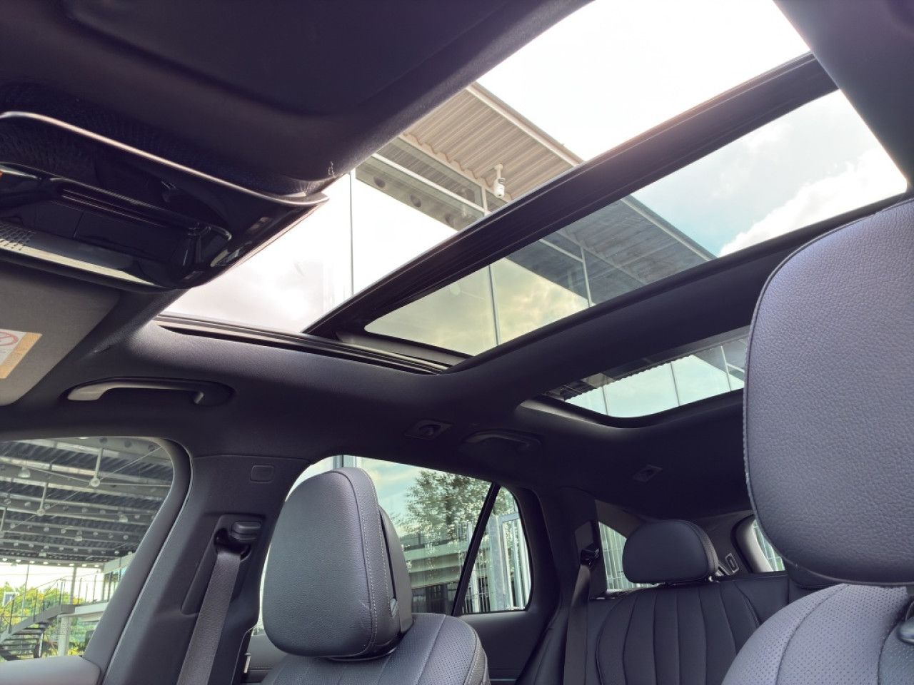 Mercedes-Benz E-Klasse – Bild 29