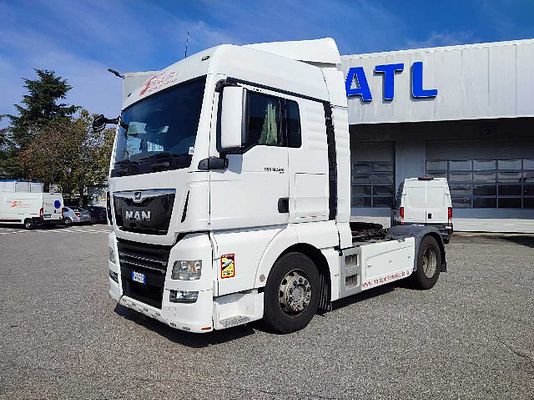 Vehicle image 1 / 10