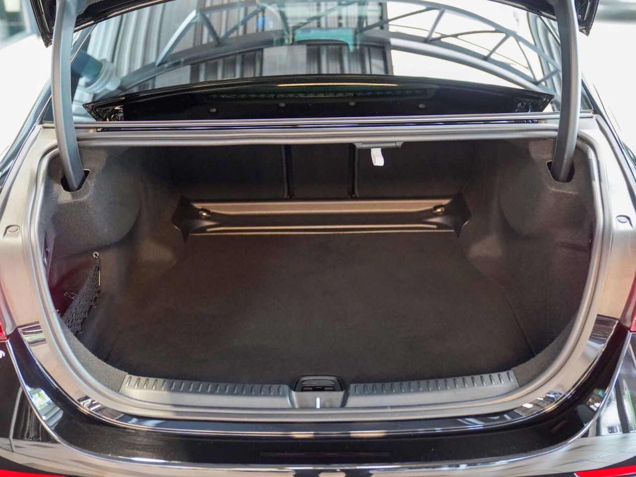 Mercedes-Benz E-Klasse – Bild 6