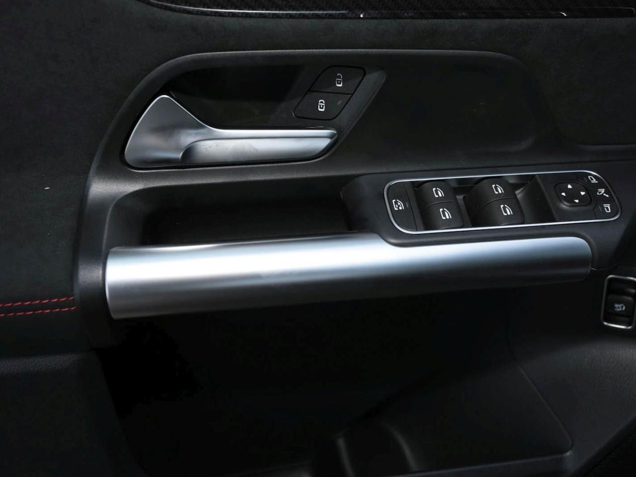 Fahrzeugbild 17 / 23