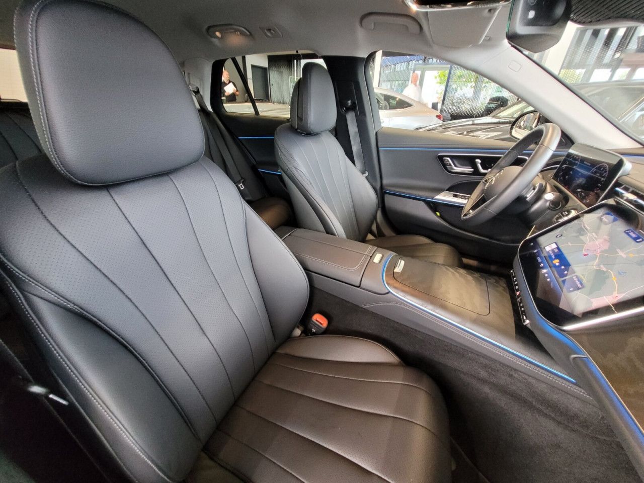 Mercedes-Benz E-Klasse – Bild 10
