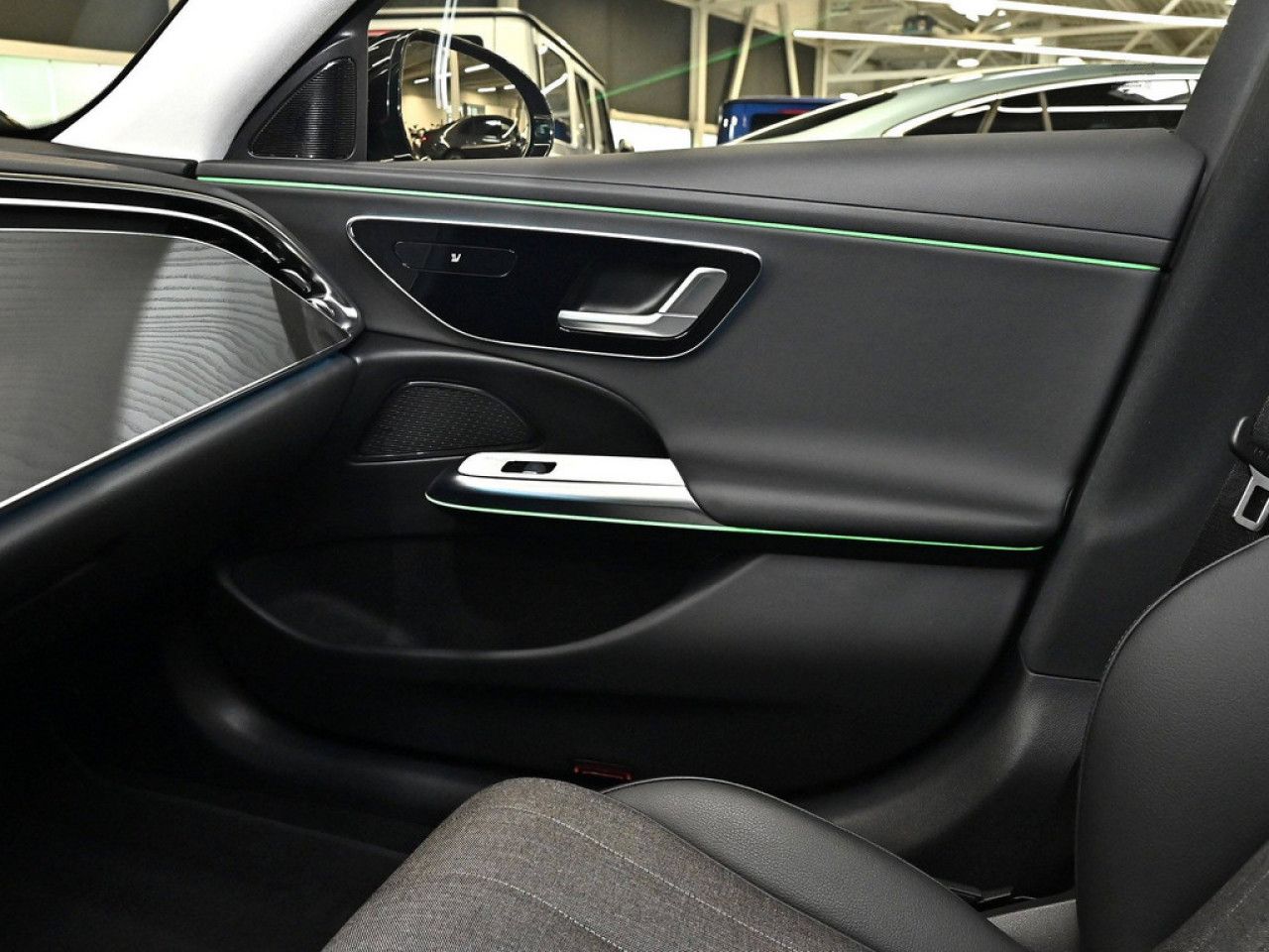 Mercedes-Benz E-Klasse – Bild 16