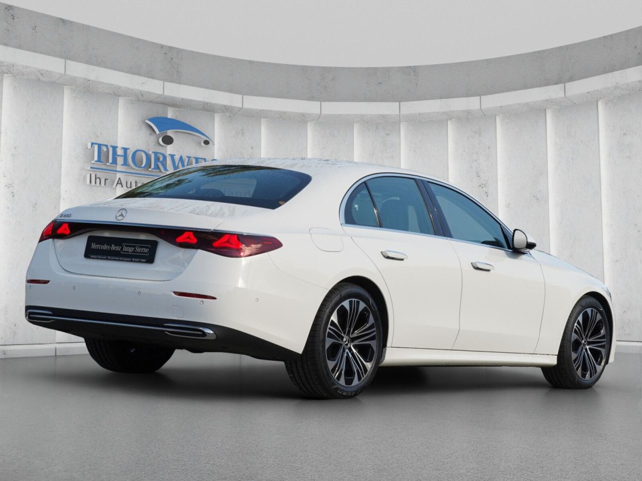 Mercedes-Benz E-Klasse – Bild 8
