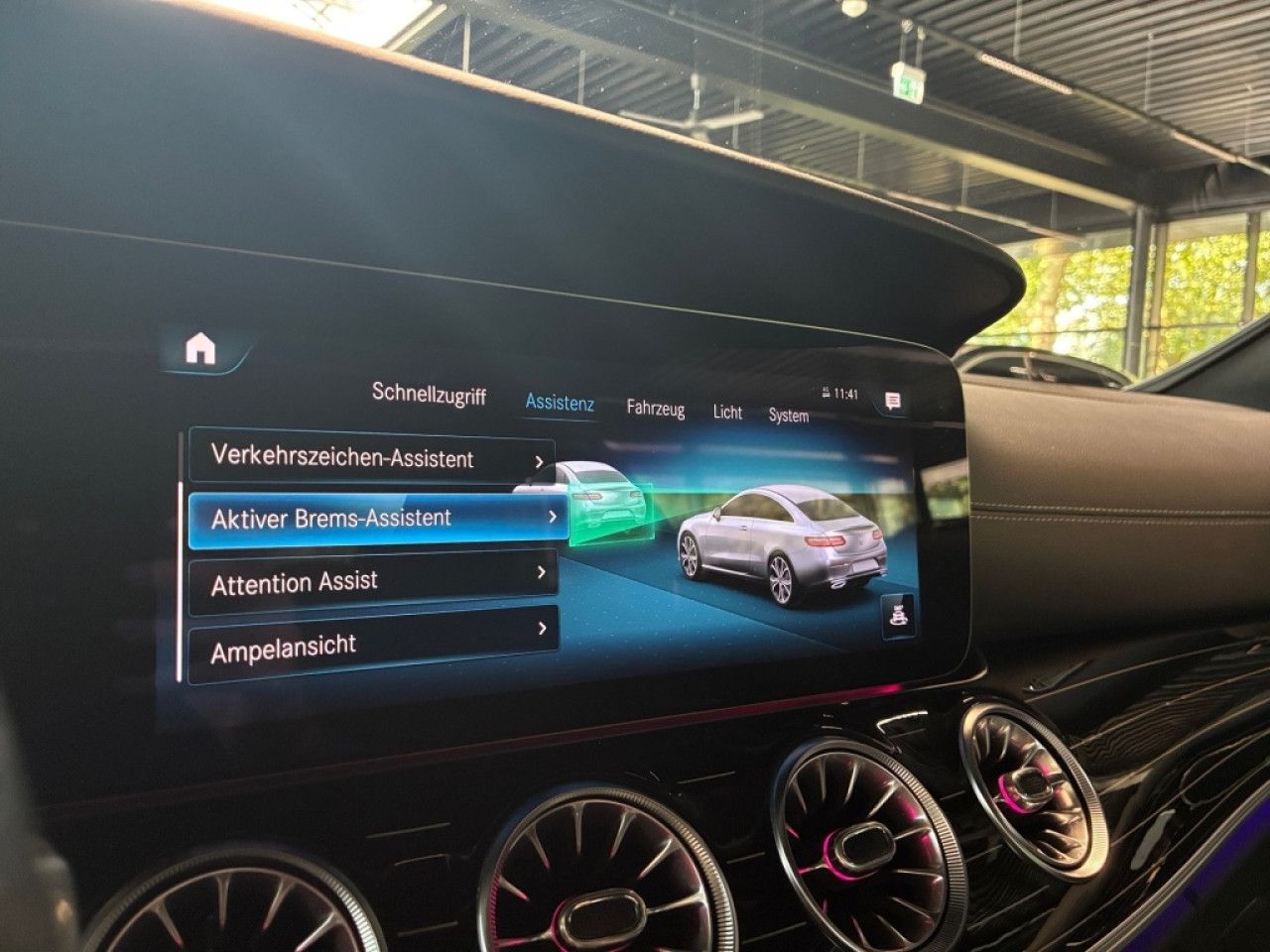 Mercedes-Benz E-Klasse – Bild 27