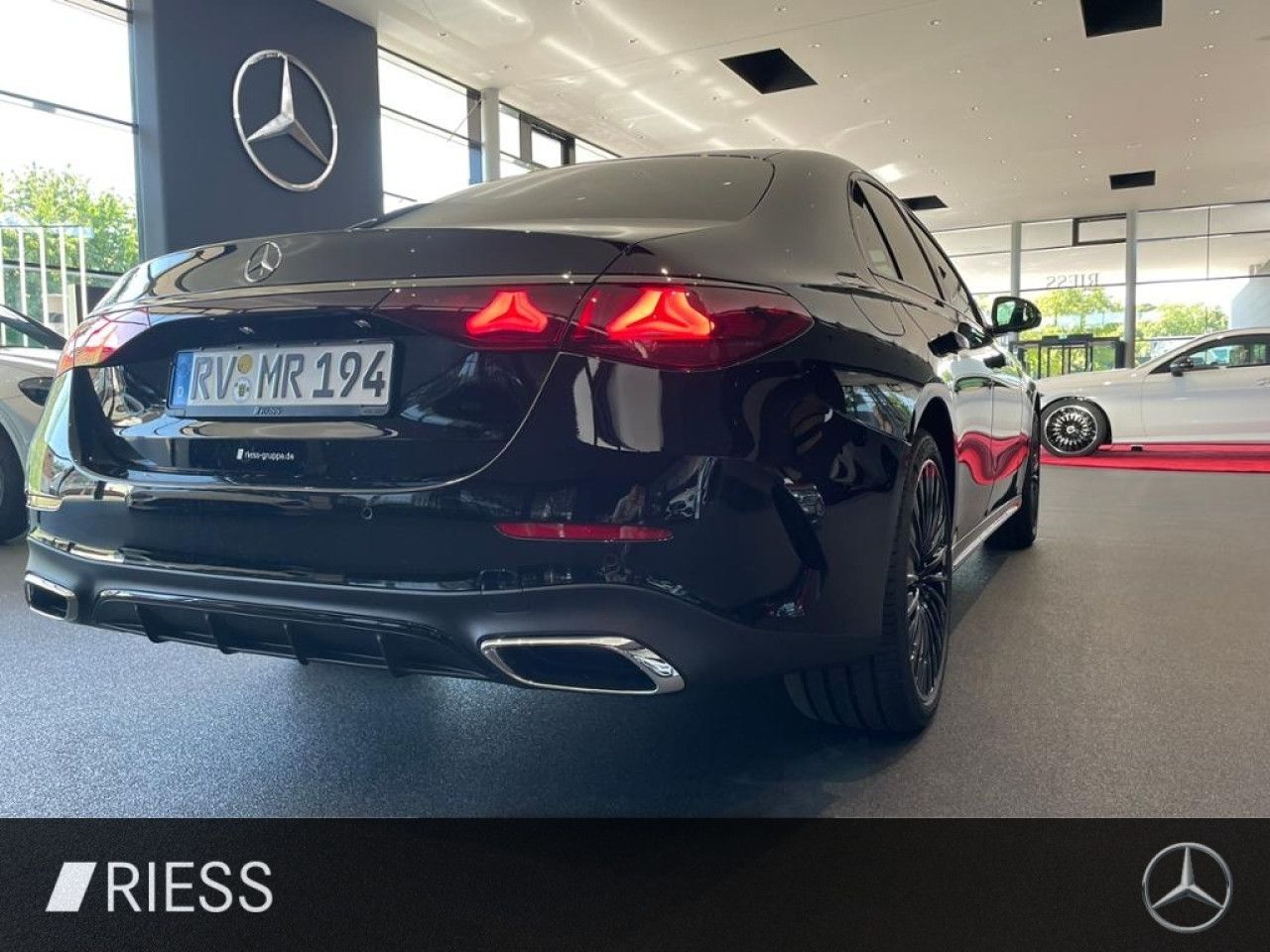 Mercedes-Benz E-Klasse – Bild 7
