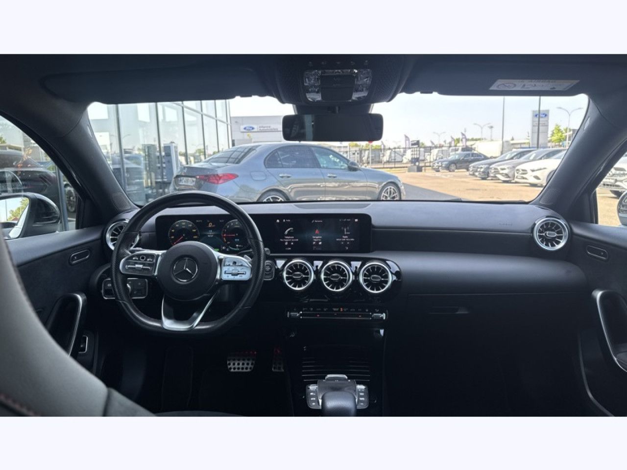 Photo du v&eacute;hicule 10 / 18