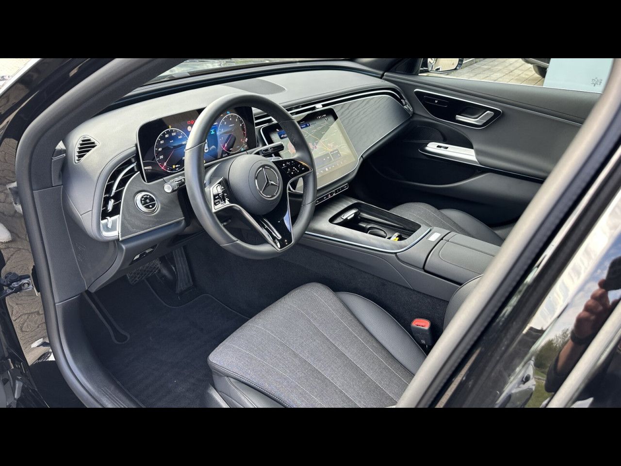 Mercedes-Benz E-Klasse – Bild 10