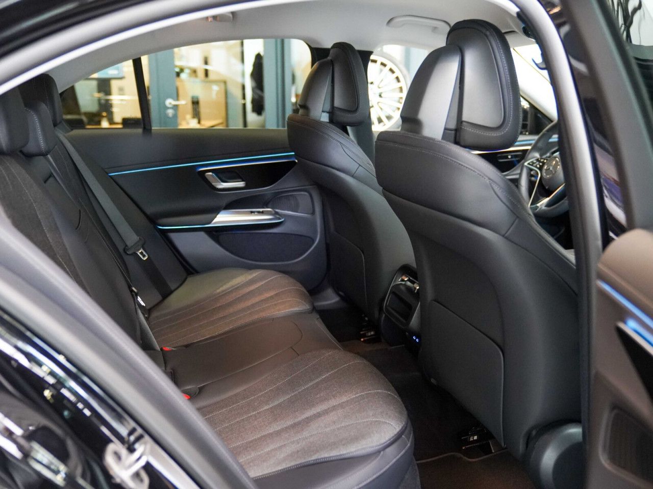 Mercedes-Benz E-Klasse – Bild 13