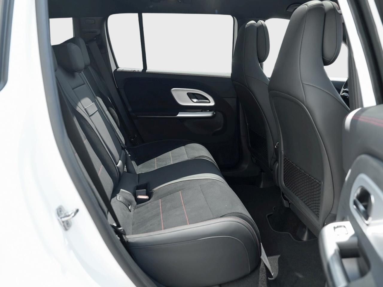 Mercedes-Benz GLB – Bild 11