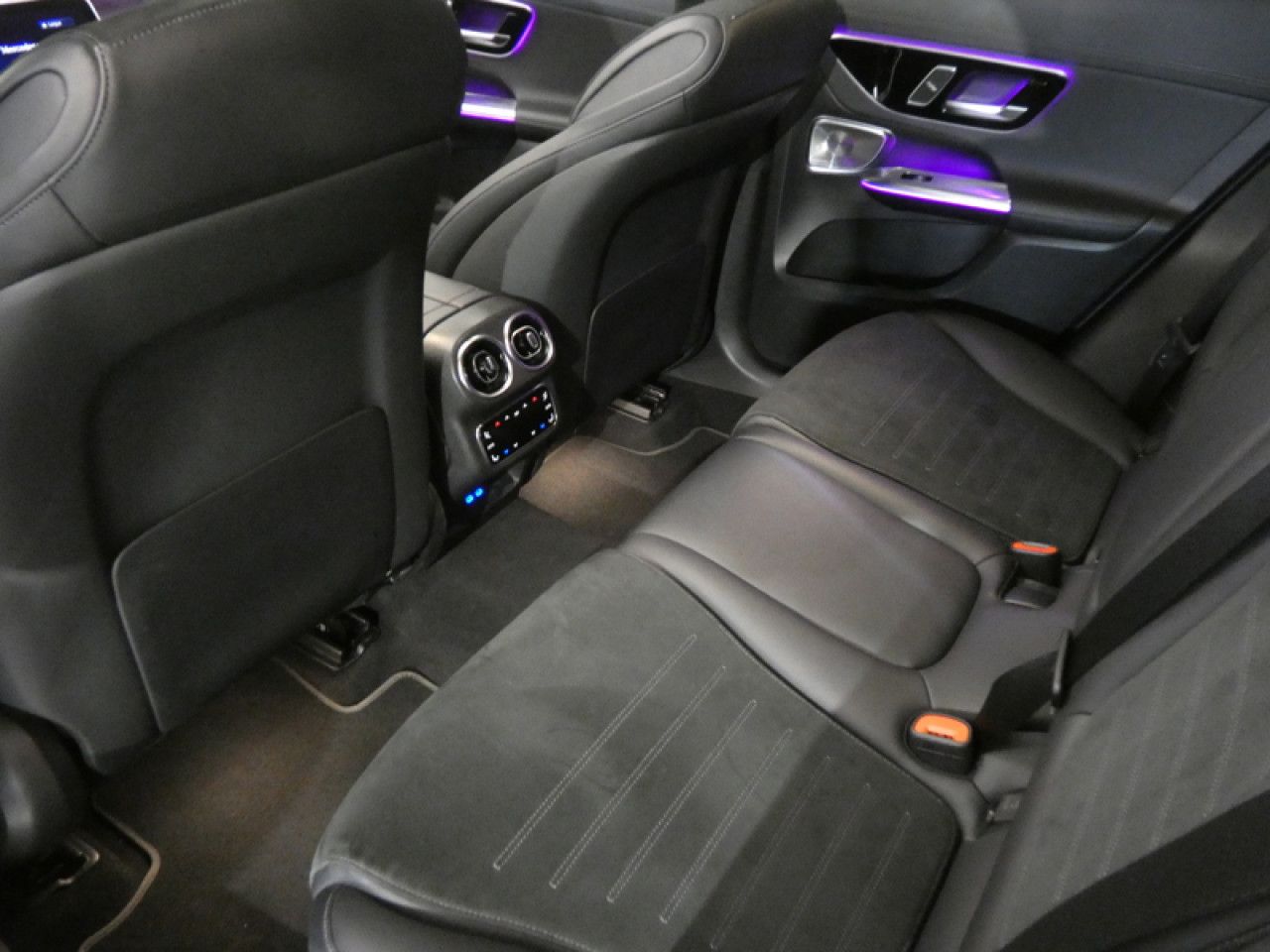 Photo du v&eacute;hicule 14 / 18