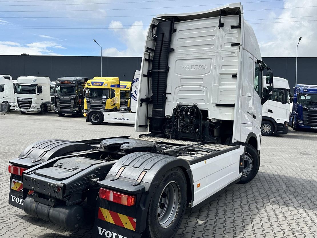 Vehicle image 7 / 20