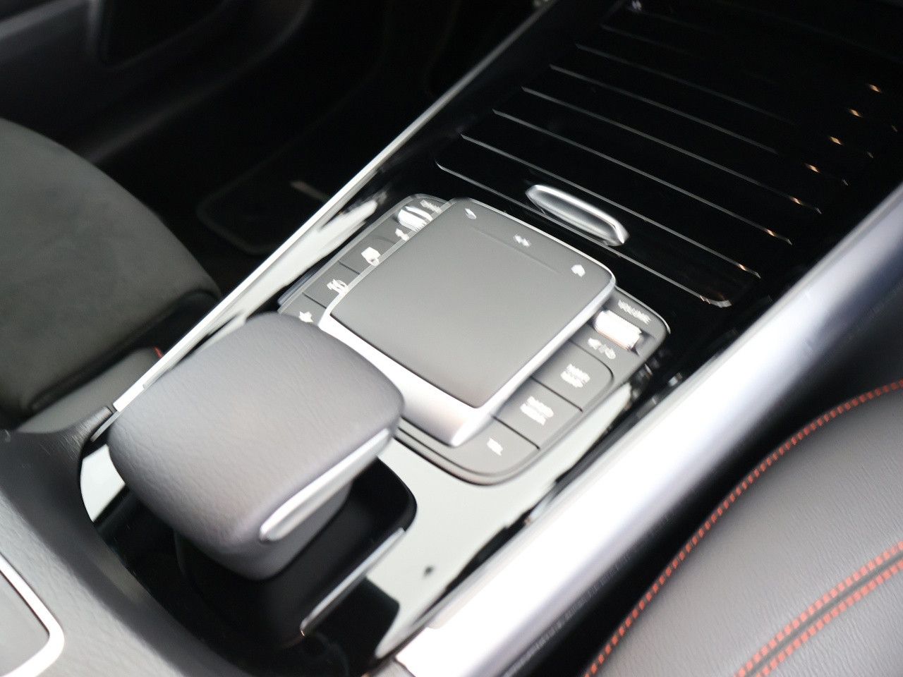 Mercedes-Benz EQA – Bild 18