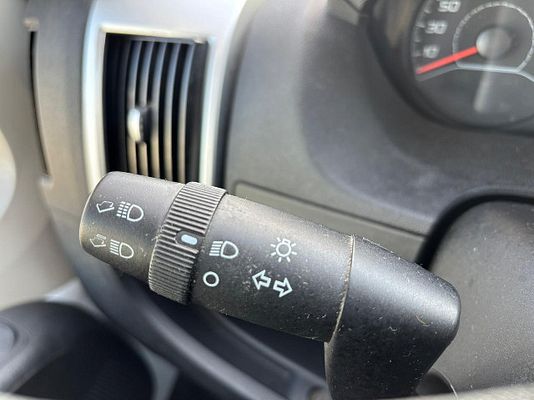 Vehicle image 11 / 14