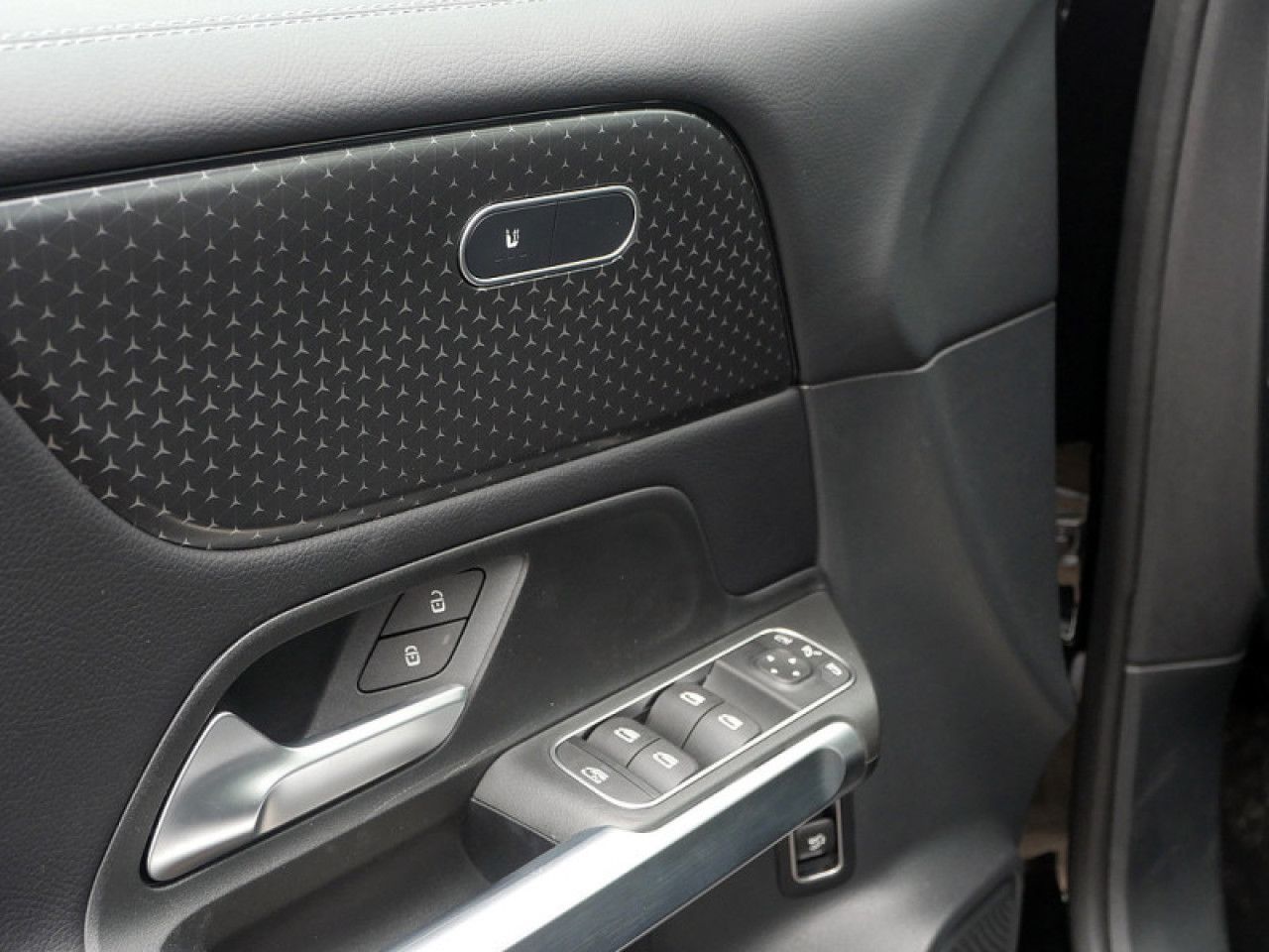 Mercedes-Benz GLB – Bild 13