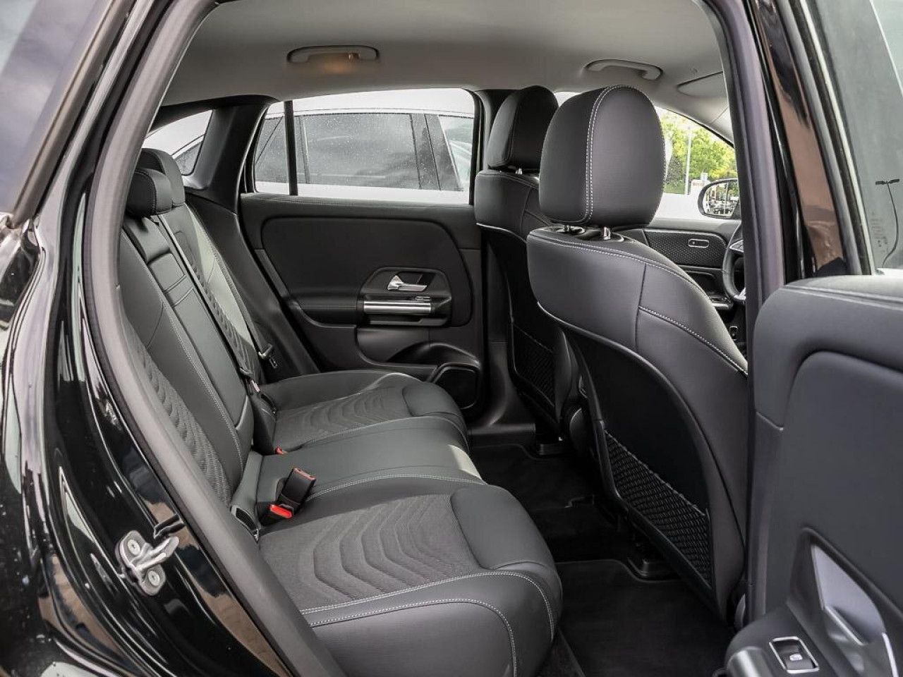 Mercedes-Benz EQA – Bild 6