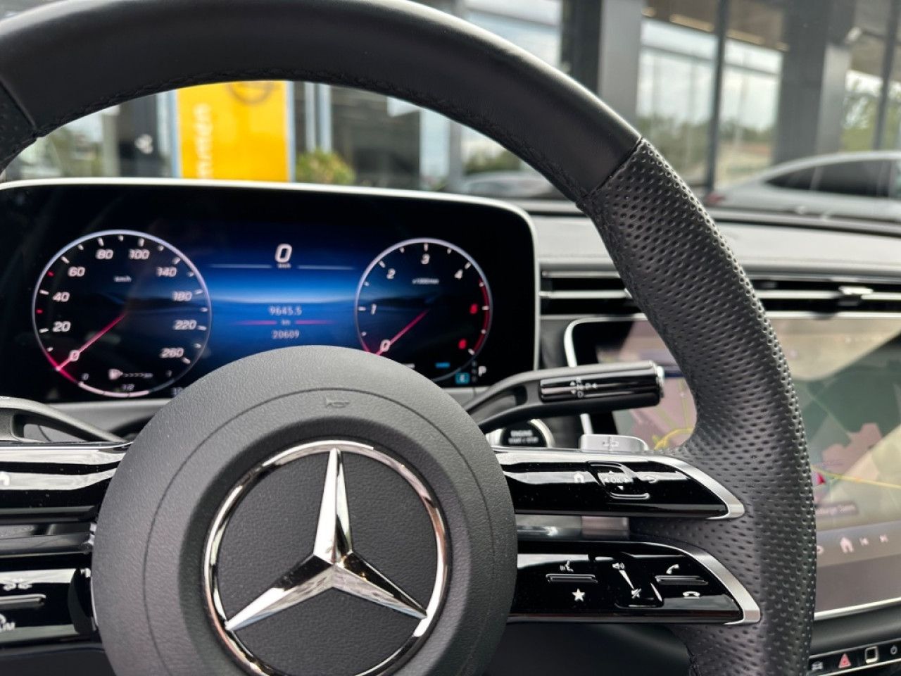 Mercedes-Benz E-Klasse – Bild 13