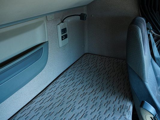 Vehicle image 12 / 14