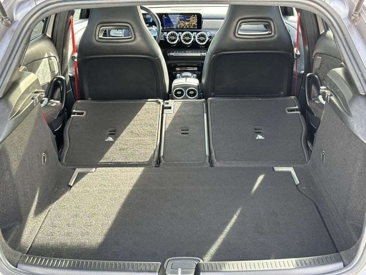 Photo du v&eacute;hicule 16 / 18