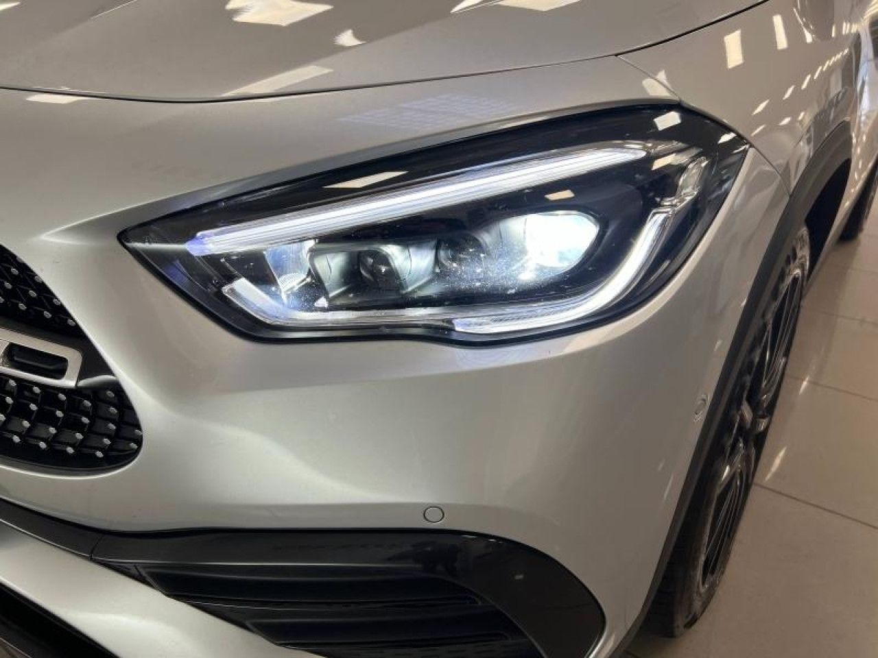 Photo du v&eacute;hicule 5 / 18