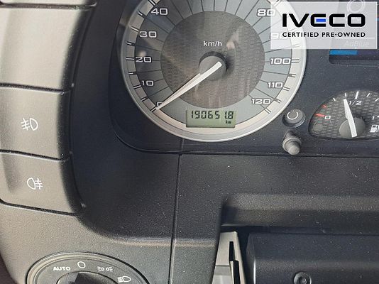 Vehicle image 12 / 13