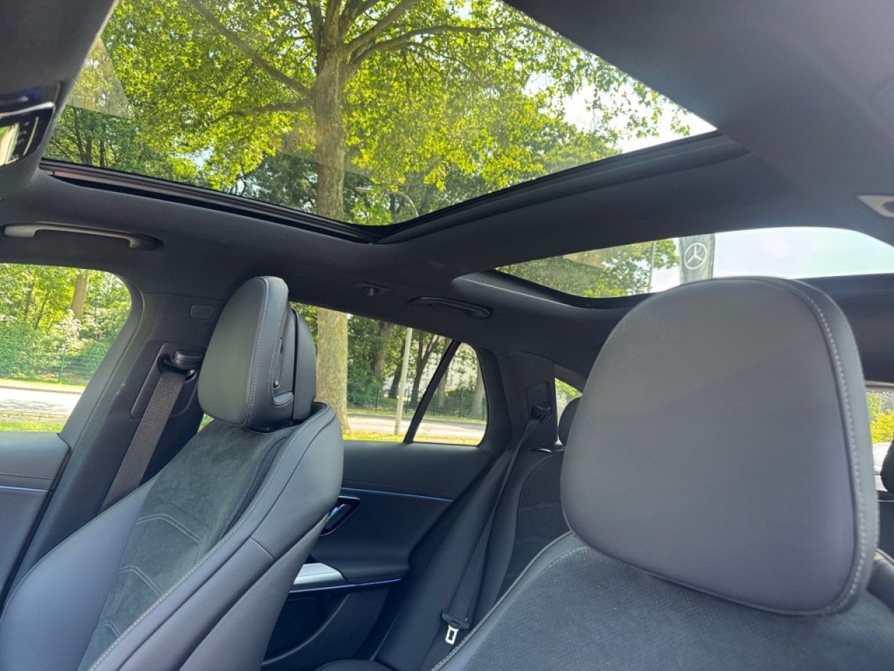 Mercedes-Benz E-Klasse – Bild 13
