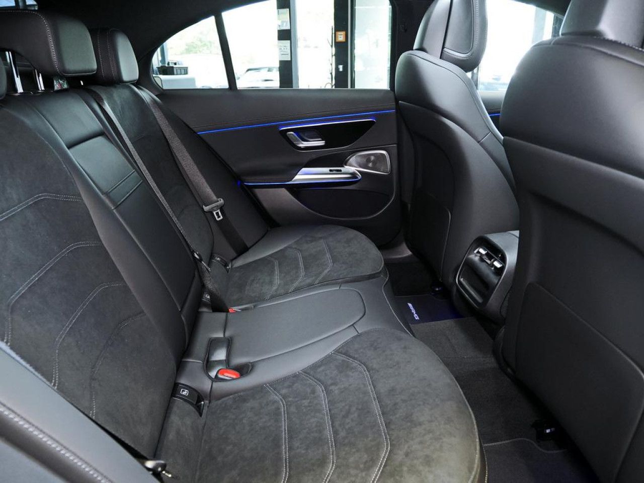 Mercedes-Benz E-Klasse – Bild 15