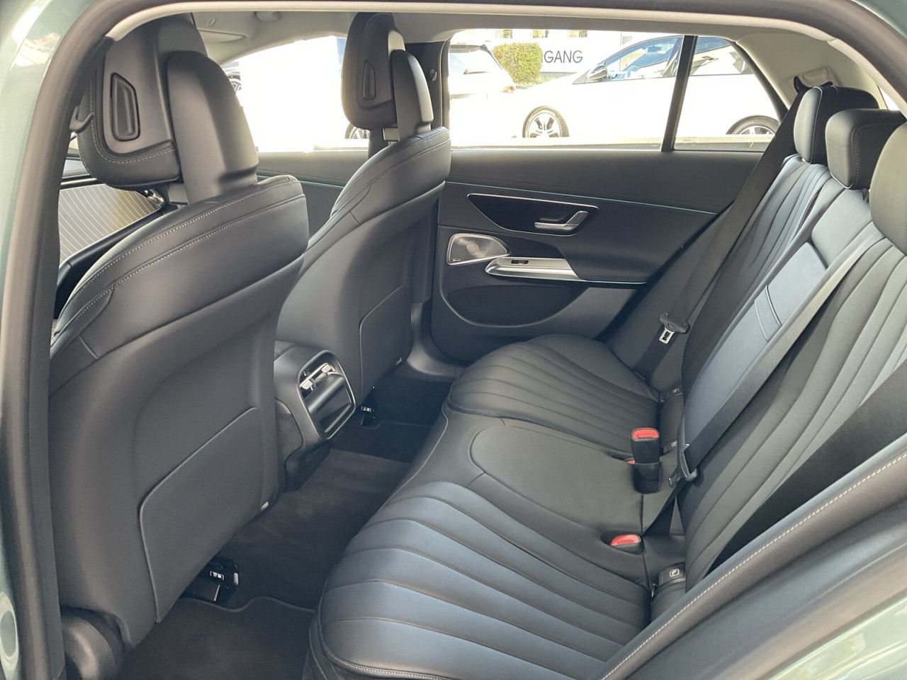 Mercedes-Benz E-Klasse – Bild 19