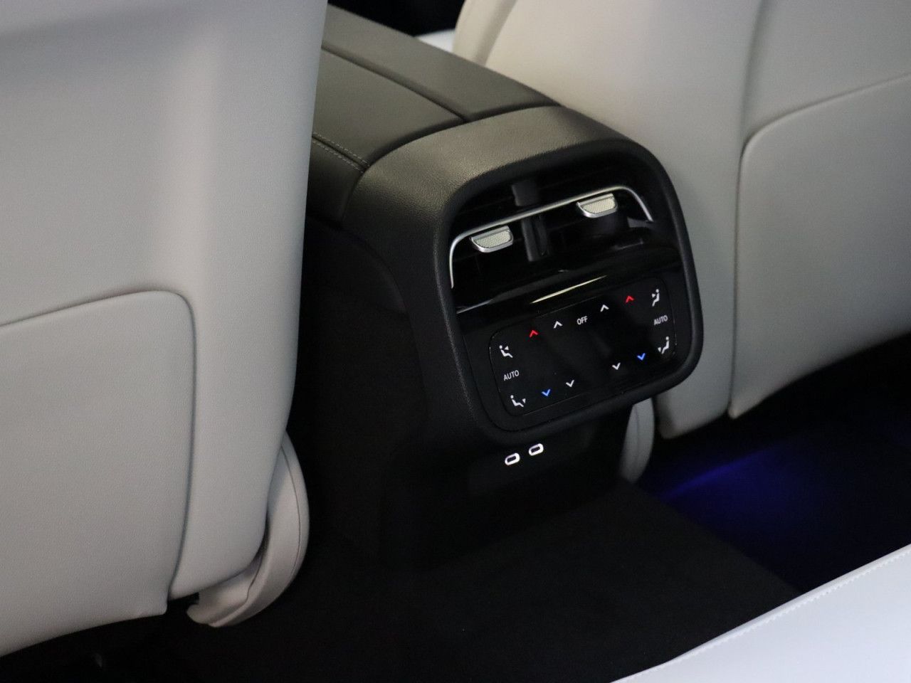 Mercedes-Benz E-Klasse – Bild 29