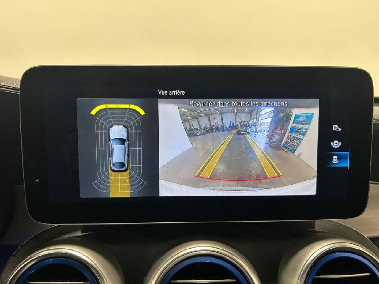 Photo du v&eacute;hicule 17 / 18