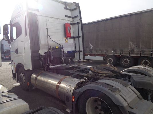 Vehicle image 5 / 9