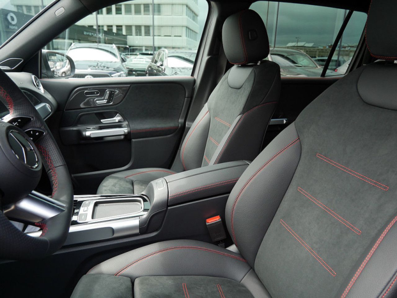Mercedes-Benz GLB – Bild 16