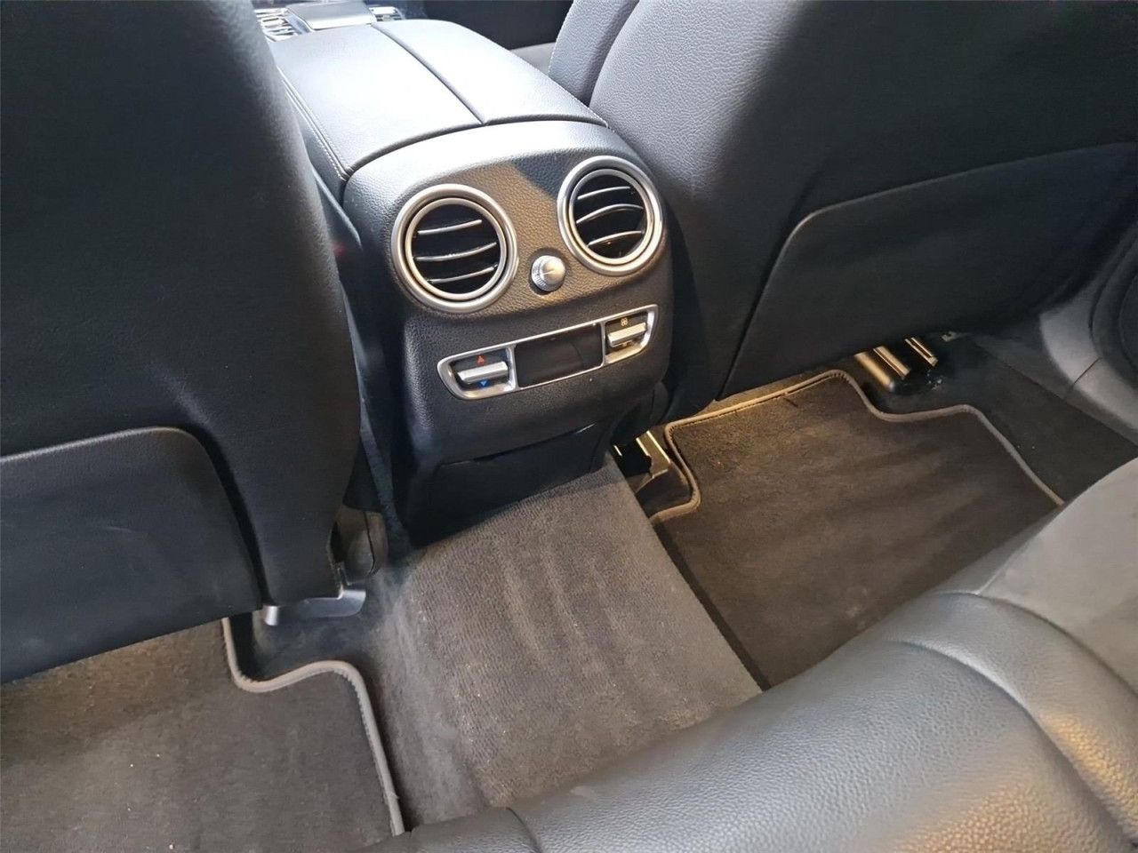 Fahrzeugbild 24 / 30