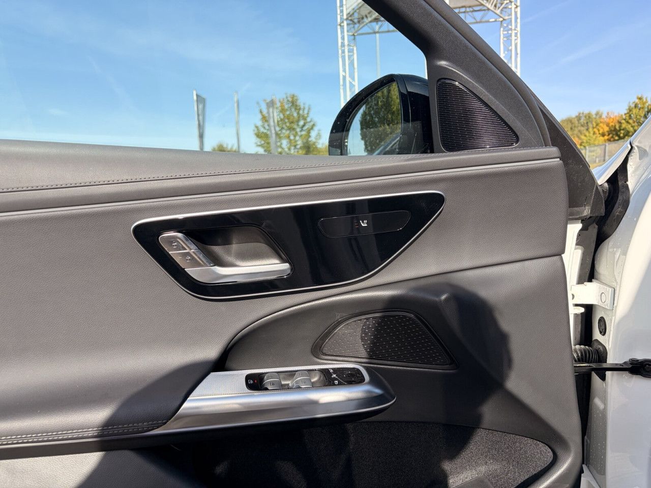 Mercedes-Benz E-Klasse – Bild 14