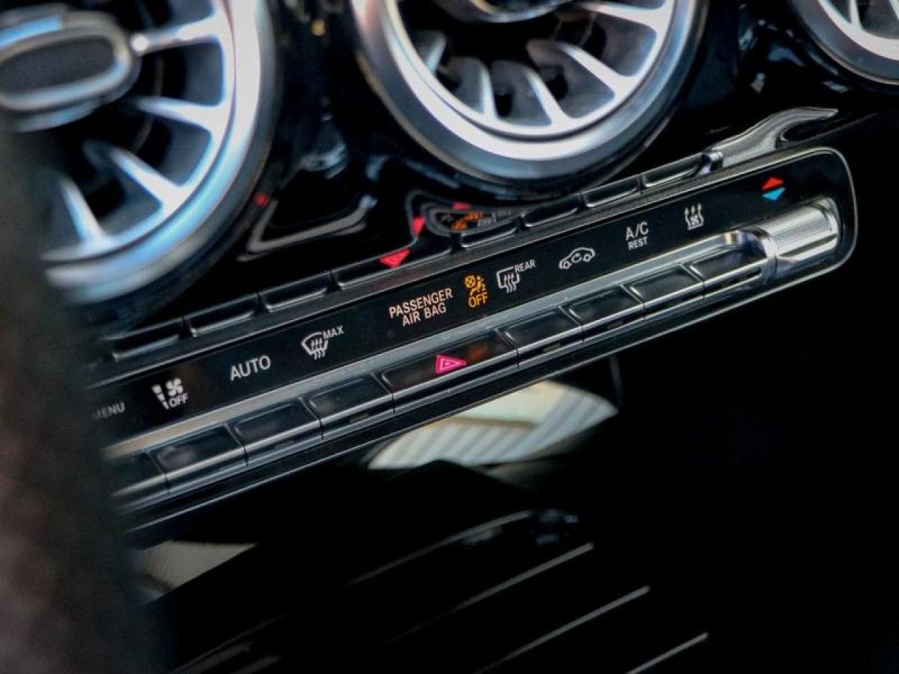 Photo du v&eacute;hicule 17 / 18