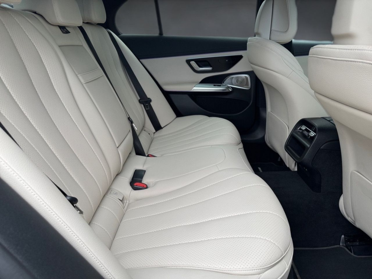 Mercedes-Benz E-Klasse – Bild 4