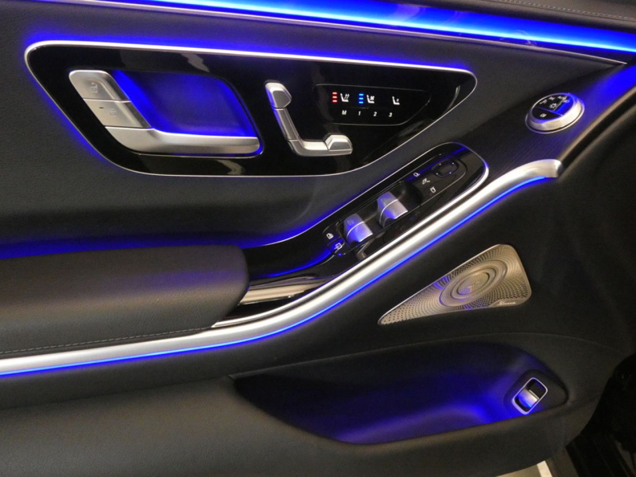 Photo du v&eacute;hicule 16 / 18