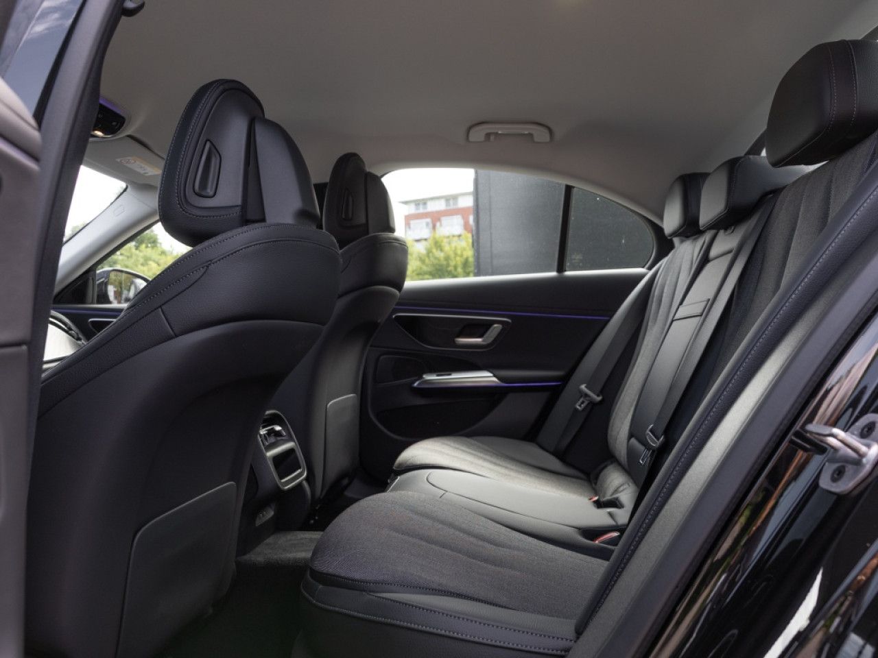 Mercedes-Benz E-Klasse – Bild 7