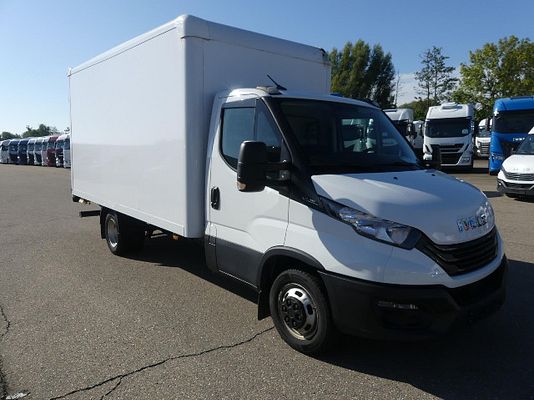 Vehicle image 1 / 7