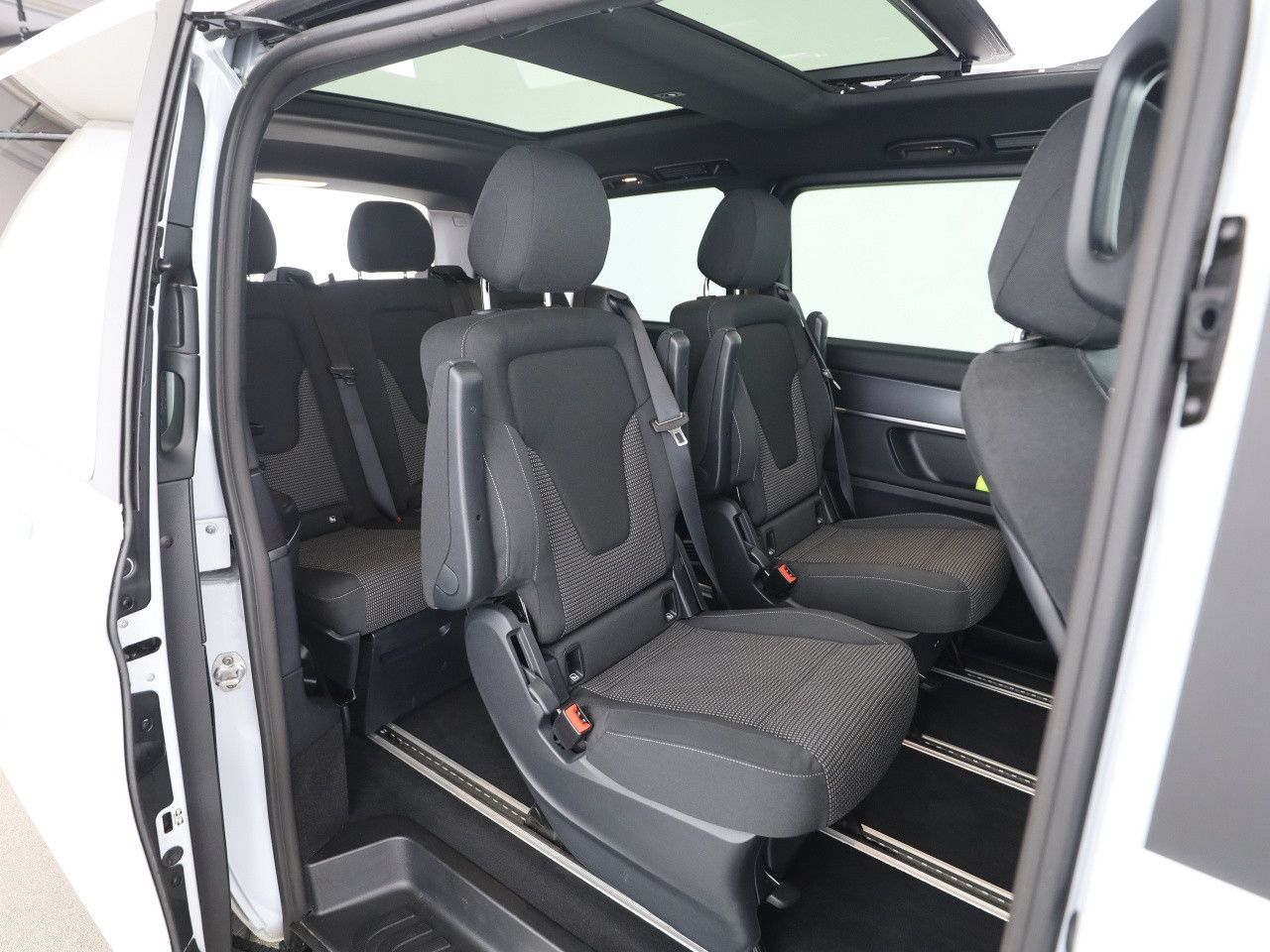 Mercedes-Benz EQV – Bild 14