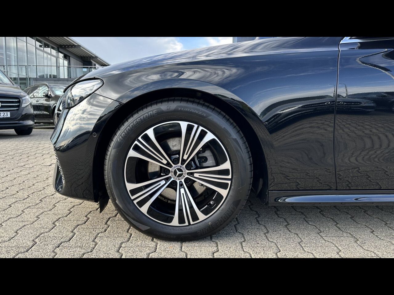 Mercedes-Benz E-Klasse – Bild 9