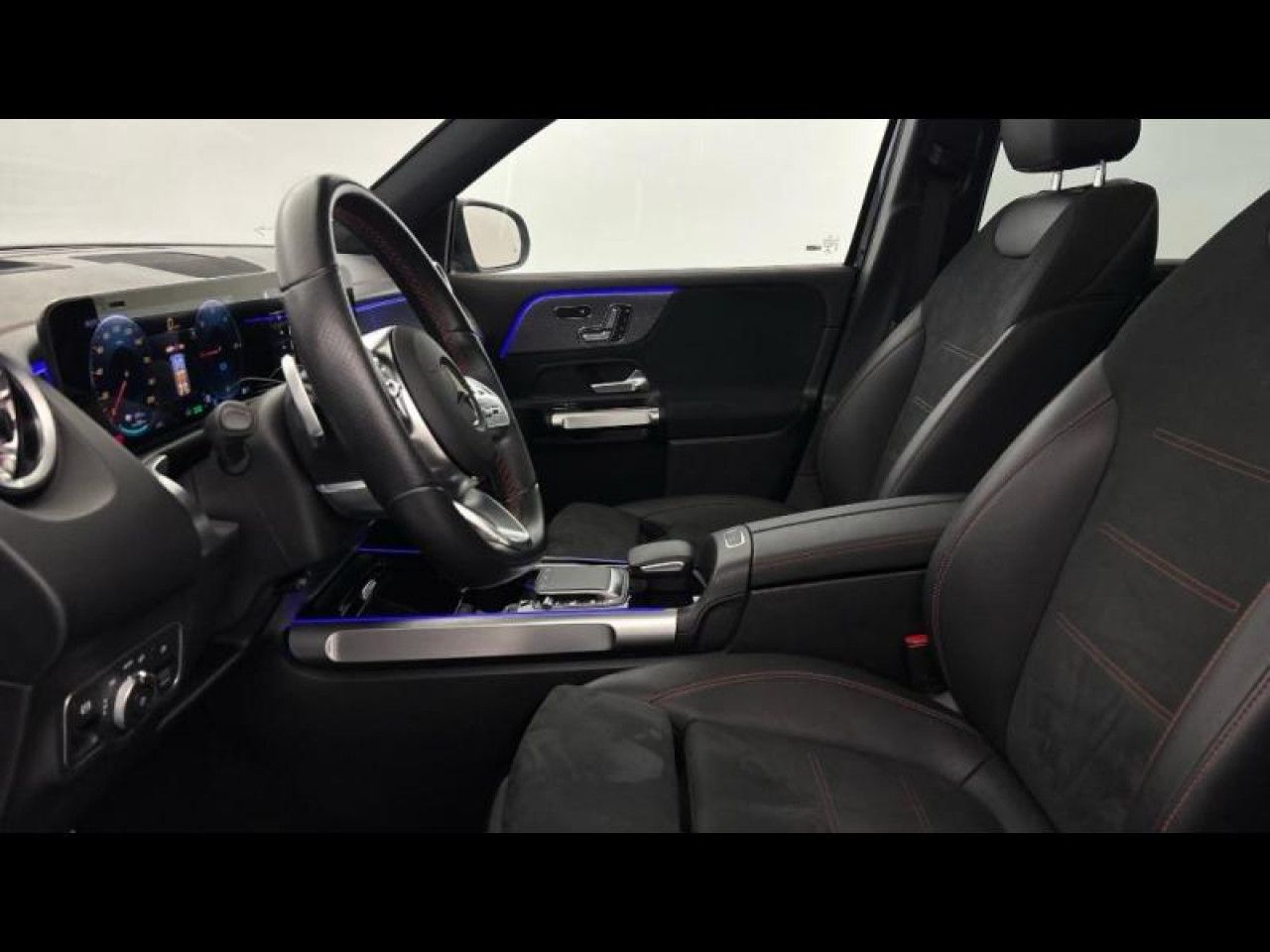 Photo du v&eacute;hicule 13 / 18