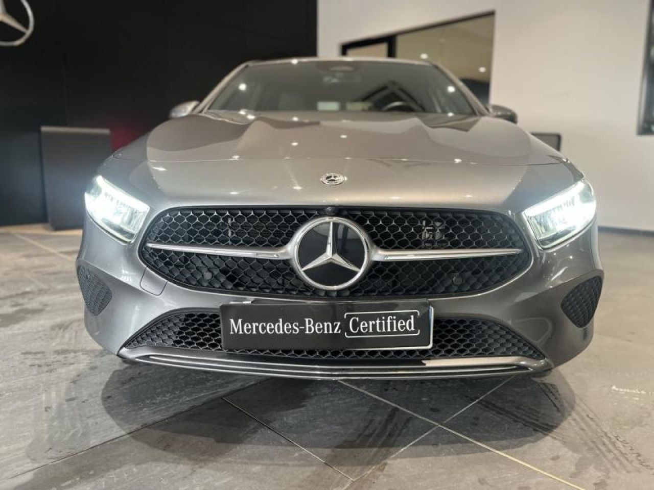 Photo du v&eacute;hicule 2 / 18