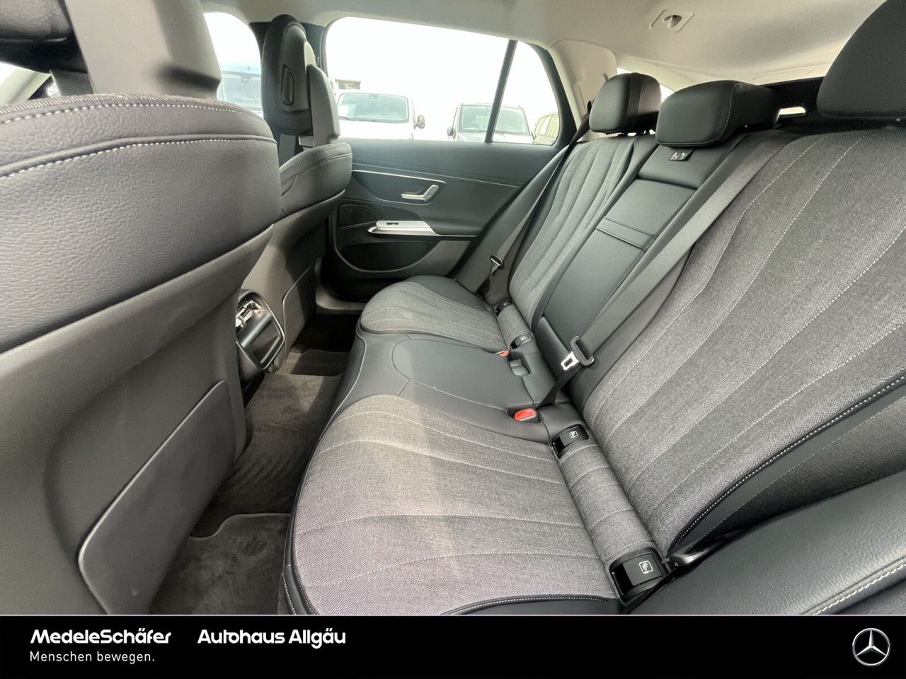 Mercedes-Benz E-Klasse – Bild 16